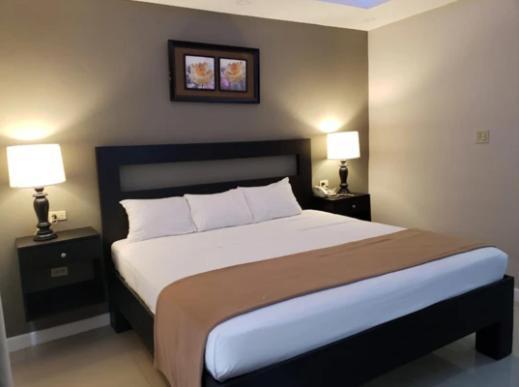 Christar Villas Hotel Kingston Extérieur photo