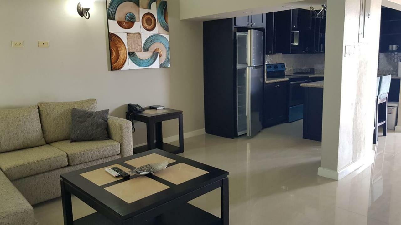 Christar Villas Hotel Kingston Extérieur photo