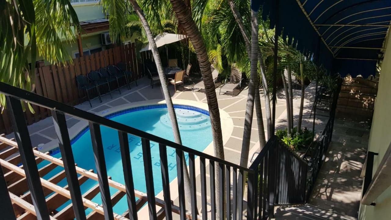 Christar Villas Hotel Kingston Extérieur photo